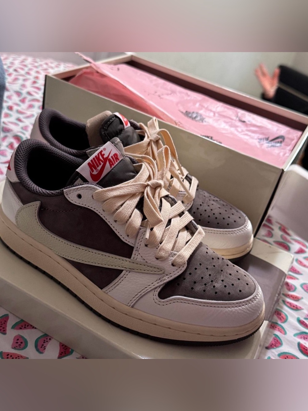Travis Scott Air Jordan 1 retro low reverse mocha size 6.5 women